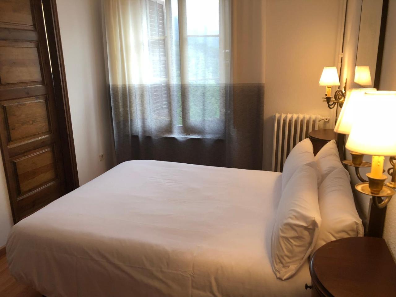 Hostal De La Gloria Viladrau Zewnętrze zdjęcie